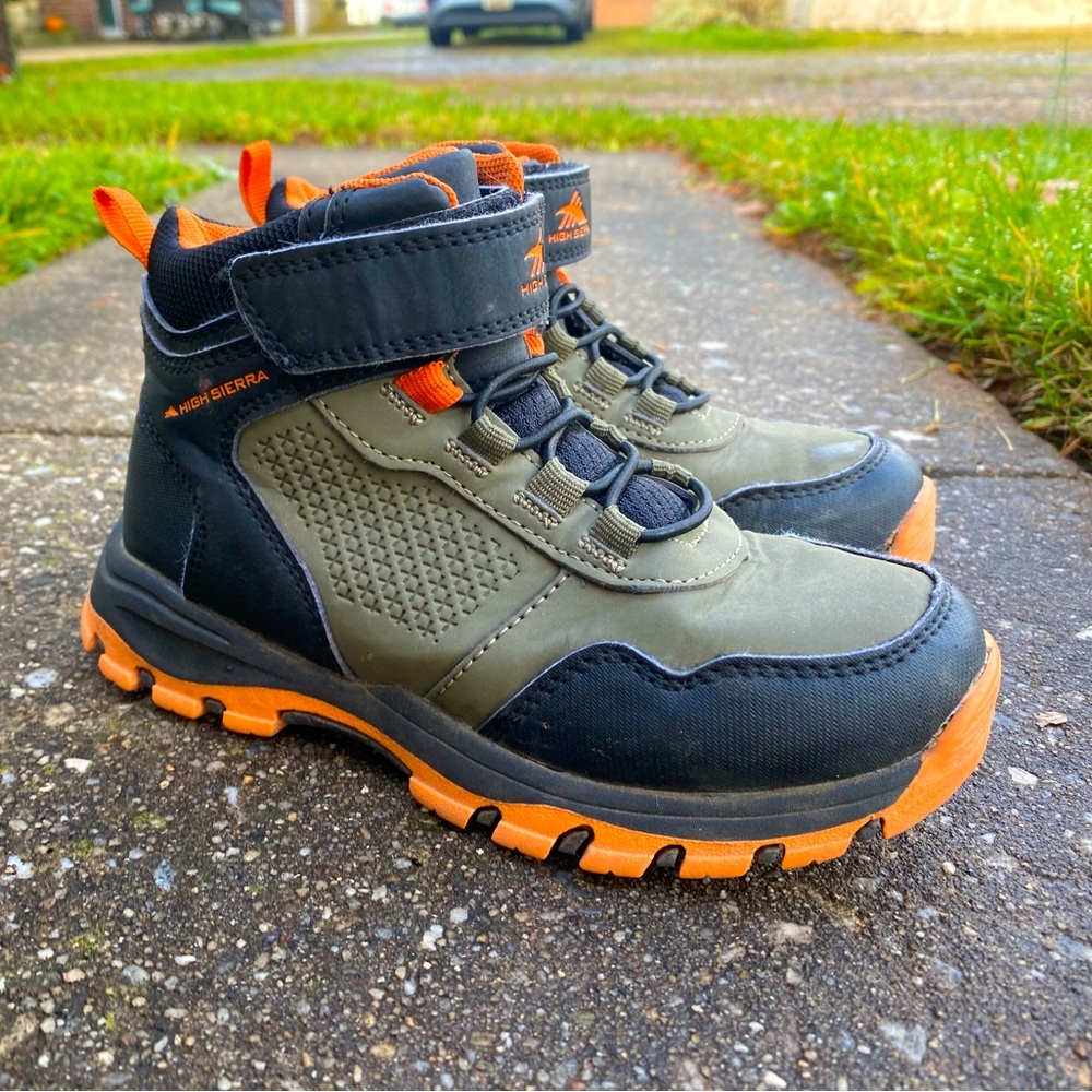 High Sierra Kids Hiking Boots/Sneakers